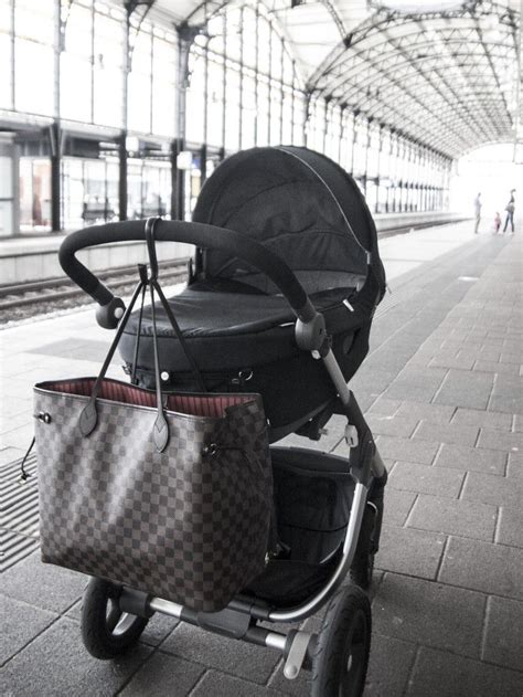 è meglio gucci o louis vuitton|louis vuitton gucci baby stroller.